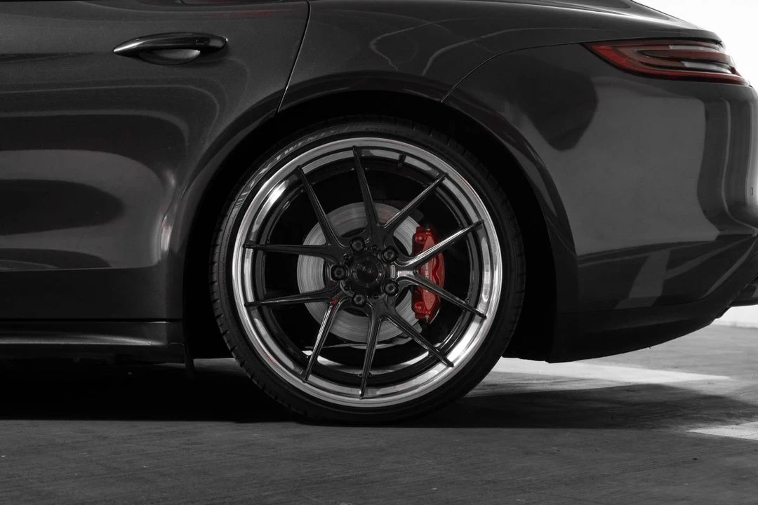 2018 Porsche 971 Panamera - Image 5 of 18