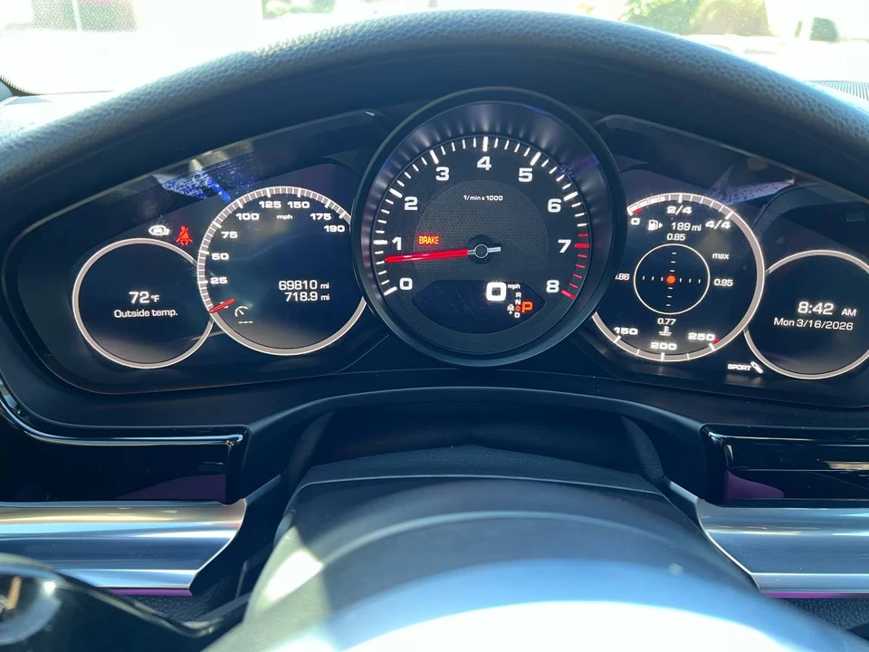 2018 Porsche 971 Panamera - Image 16 of 18