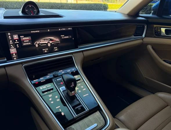 2018 Porsche 971 Panamera - Image 12 of 17