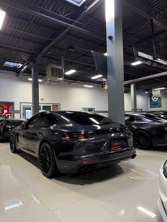 2018 Porsche Panamera - Image 2 of 6