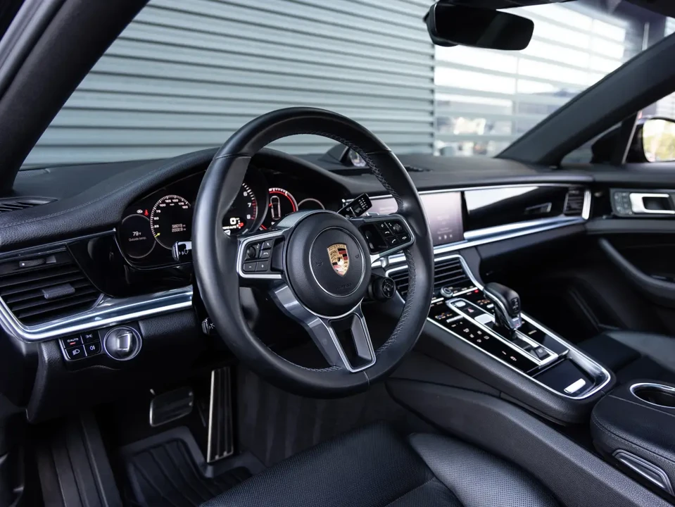 2018 Porsche 971 Panamera - Image 4 of 6