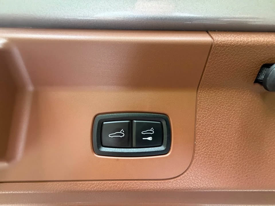 2018 Porsche 971 Panamera - Image 9 of 20