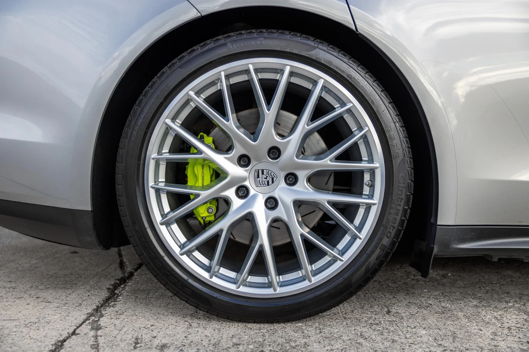 2018 Porsche 971 Panamera - Image 28 of 31
