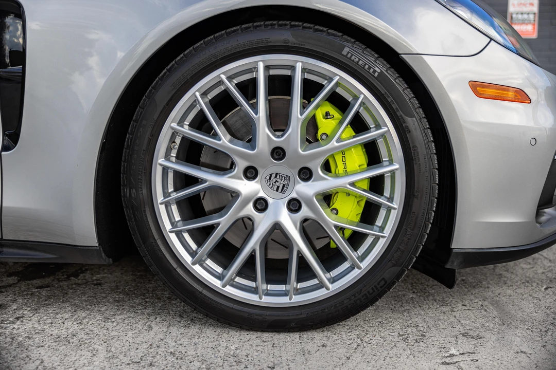 2018 Porsche 971 Panamera - Image 29 of 31