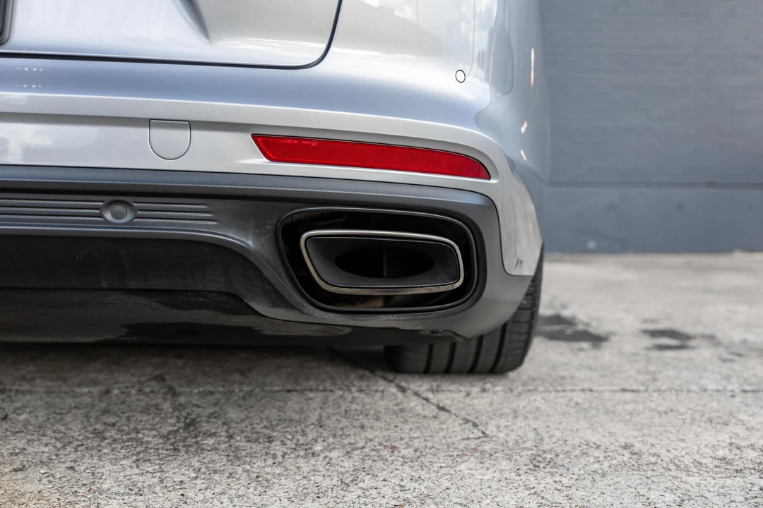 2018 Porsche 971 Panamera - Image 23 of 31