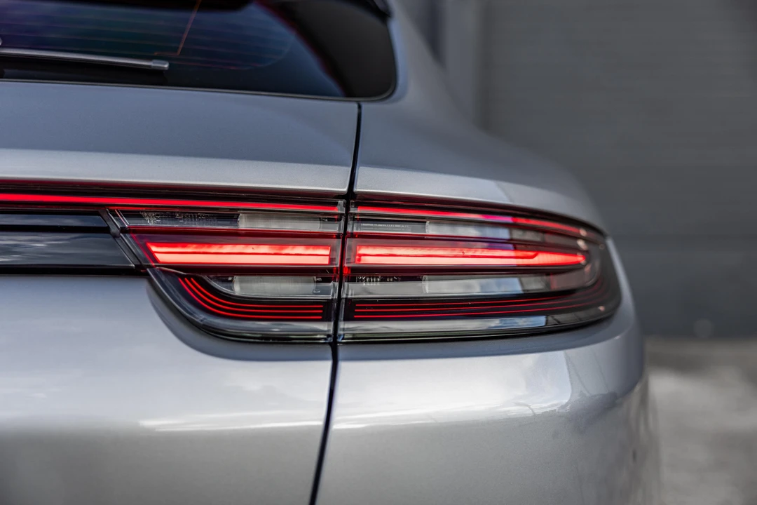 2018 Porsche 971 Panamera - Image 21 of 31