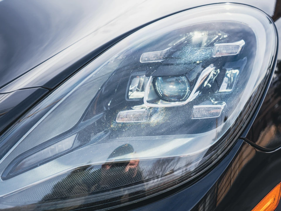 2018 Porsche 971 Panamera - Image 12 of 31
