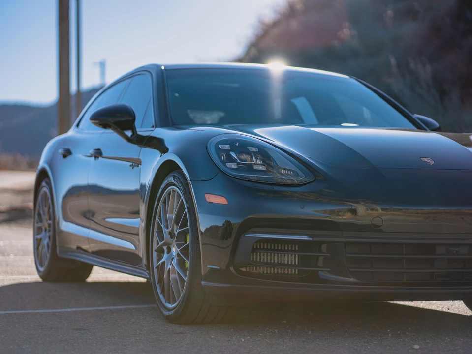 2018 Porsche 971 Panamera - Image 8 of 31