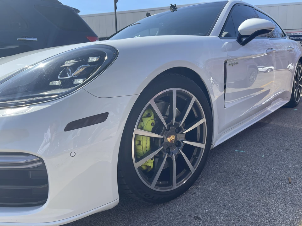 2018 Porsche 971 Panamera - Image 24 of 31