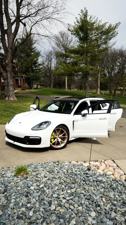 2018 Porsche 971 Panamera - Image 9 of 31