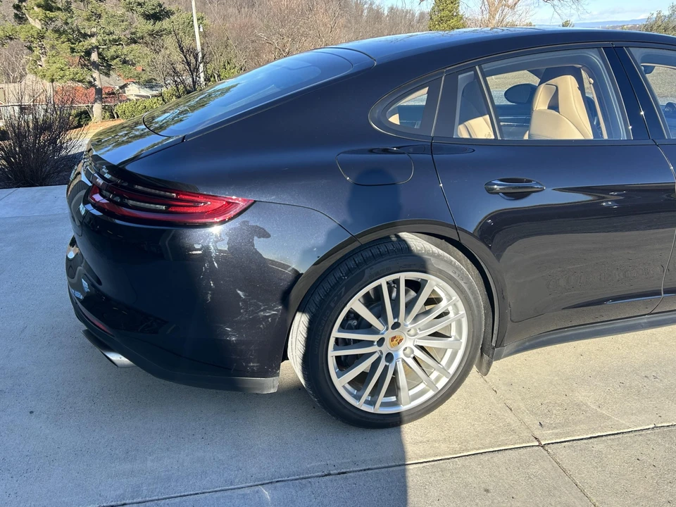 2018 Porsche 971 Panamera - Image 16 of 31