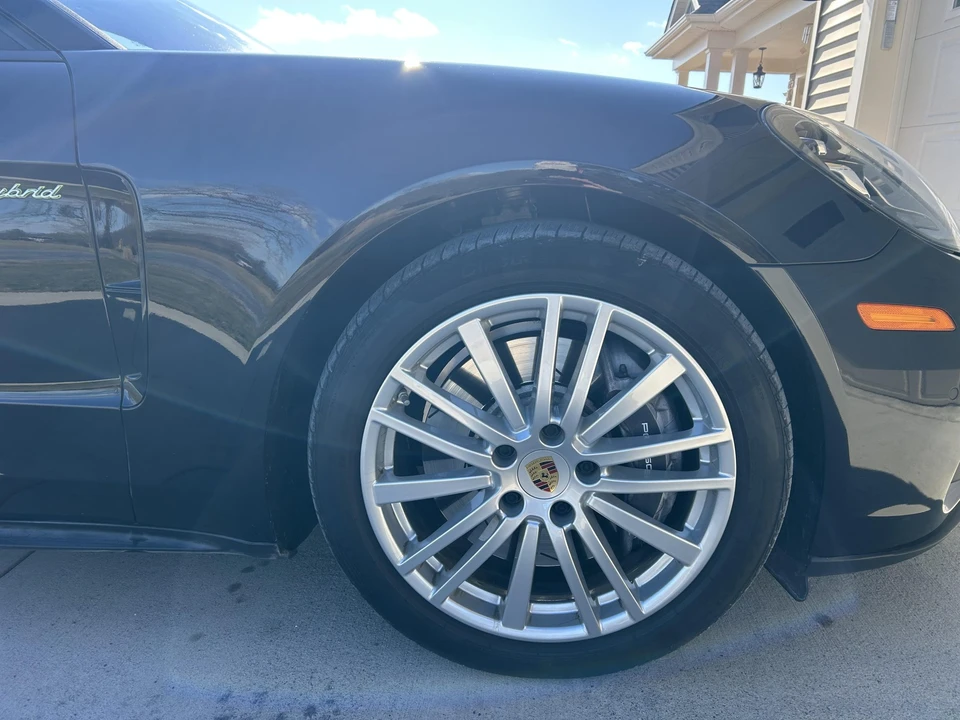 2018 Porsche 971 Panamera - Image 30 of 31