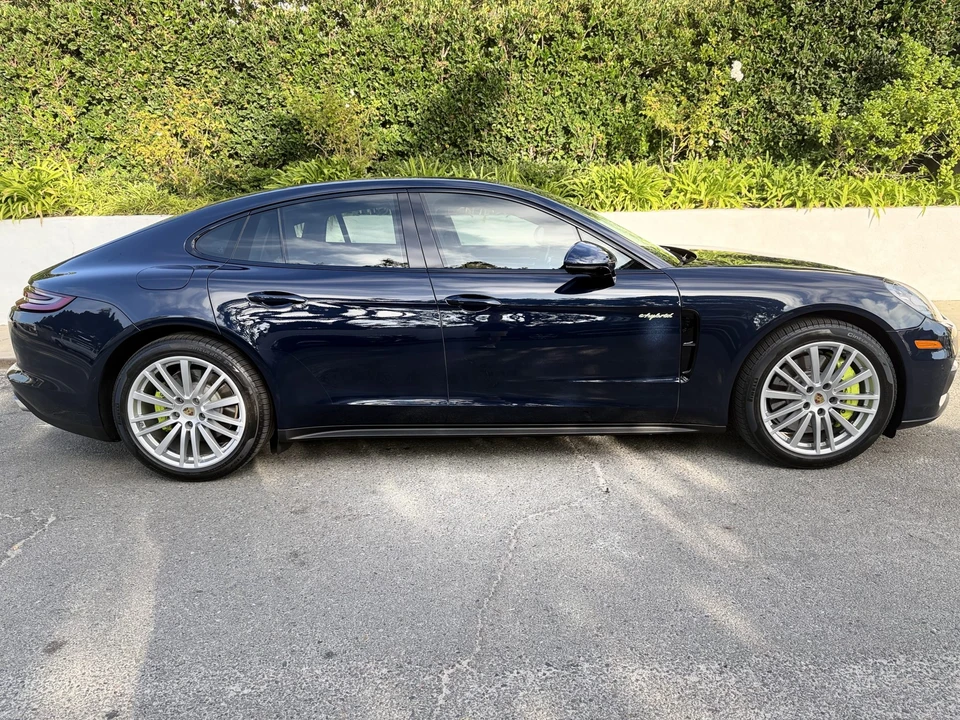 2018 Porsche 971 Panamera - Image 11 of 31