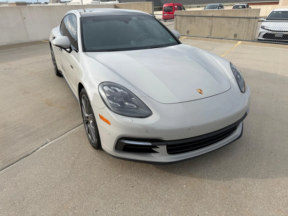 2018 Porsche 971 Panamera - Image 18 of 31