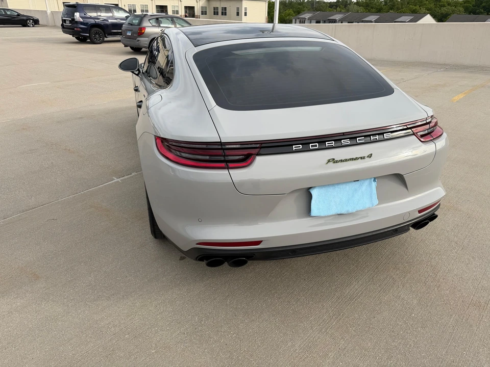 2018 Porsche 971 Panamera - Image 11 of 31