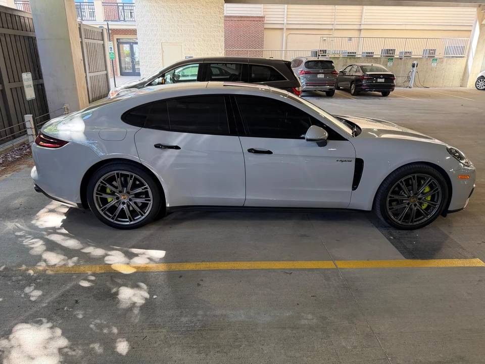 2018 Porsche 971 Panamera - Image 16 of 31