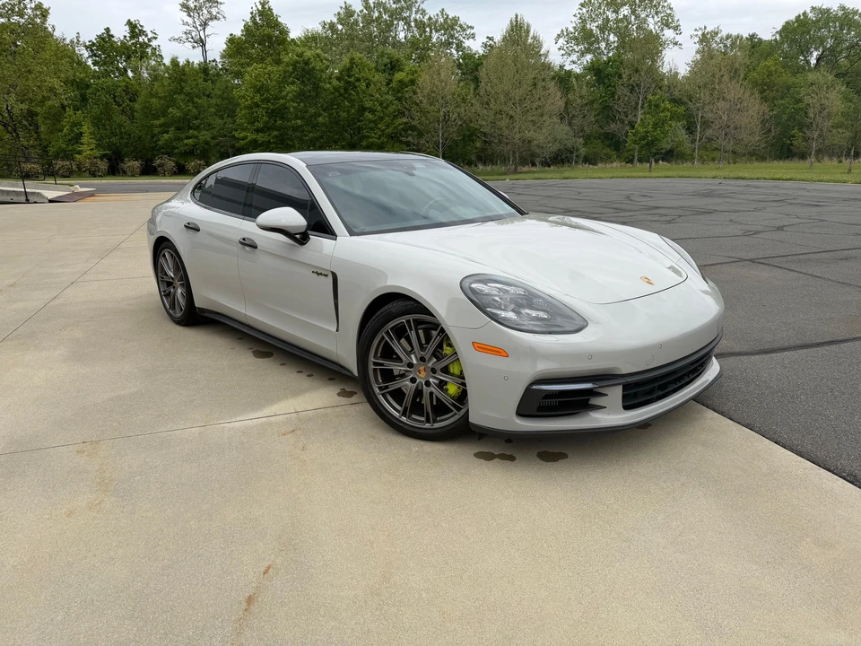 2018 Porsche 971 Panamera - Image 17 of 31