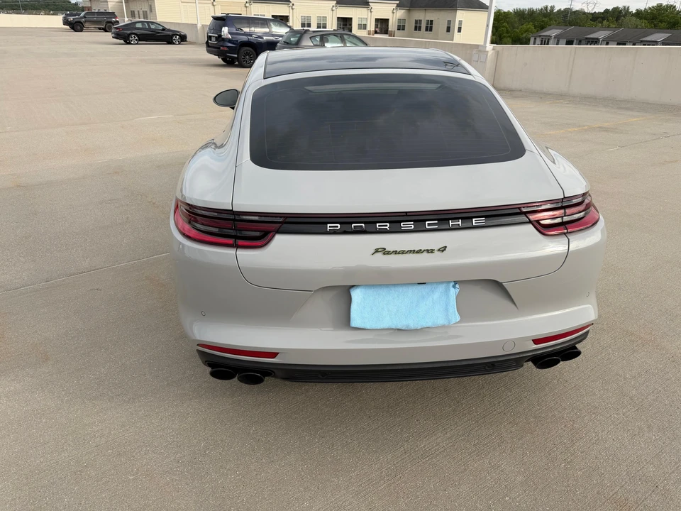 2018 Porsche 971 Panamera - Image 12 of 31