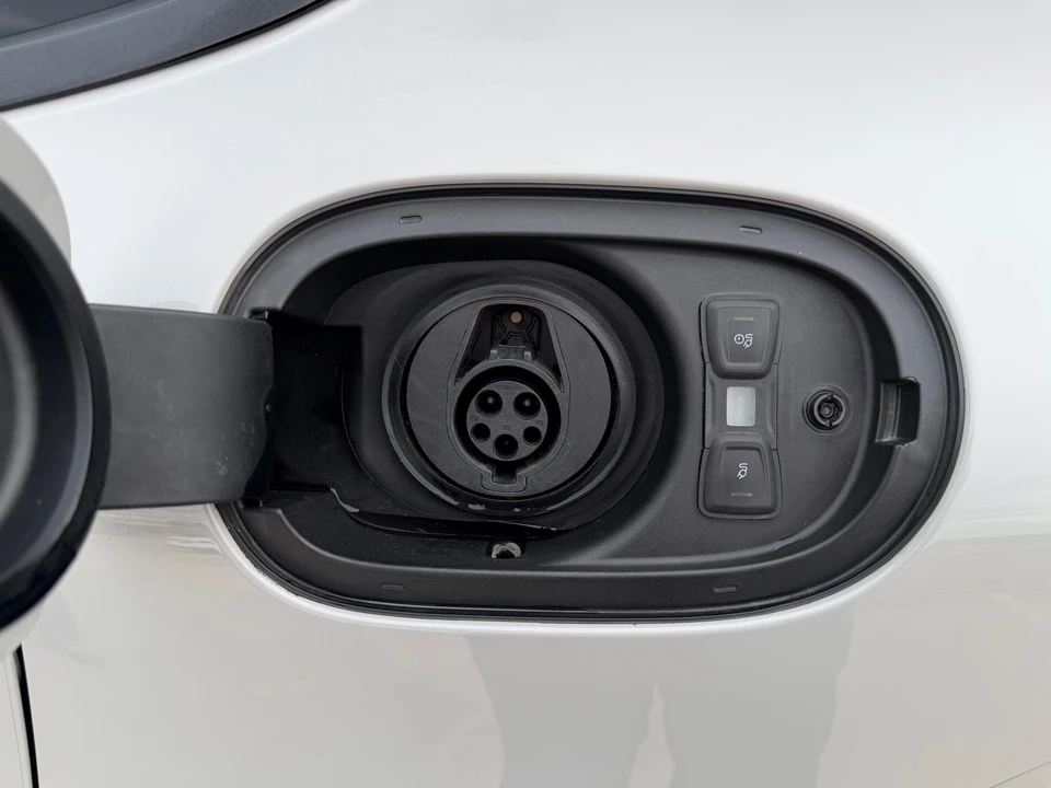 2018 Porsche 971 Panamera - Image 31 of 31