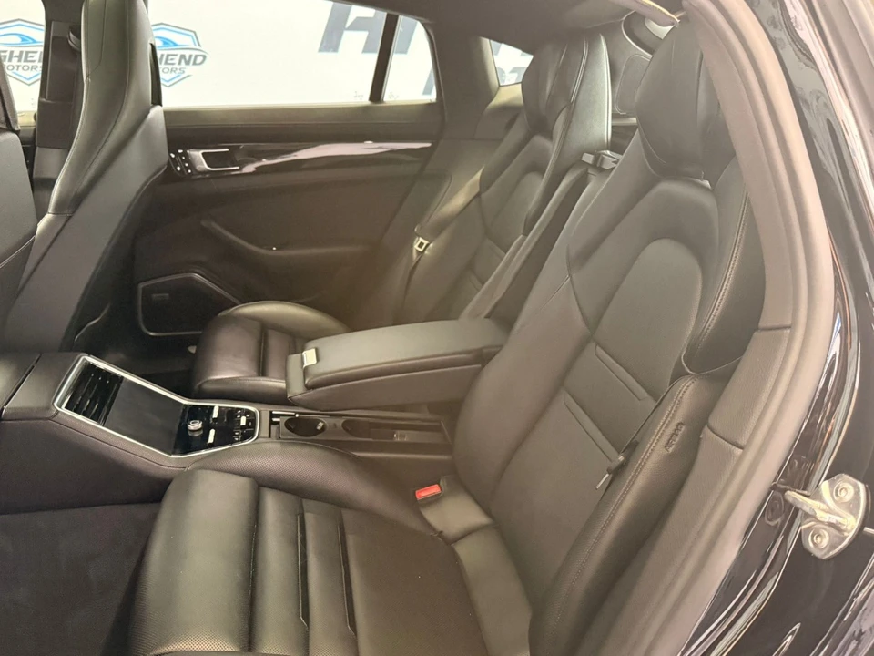 2018 Porsche 971 Panamera - Image 19 of 21