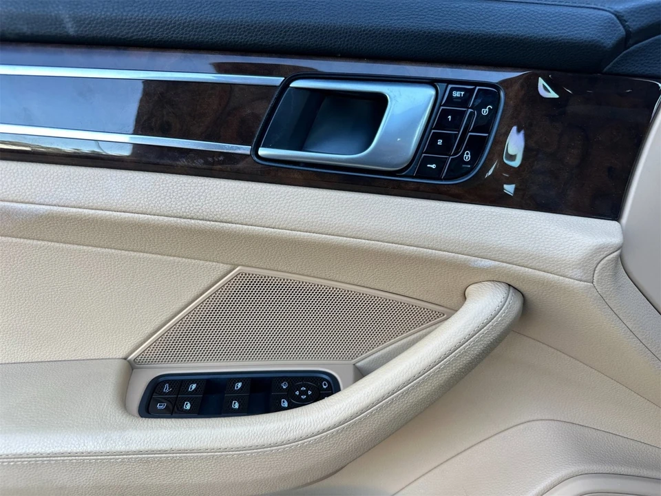 2018 Porsche 971 Panamera - Image 11 of 12