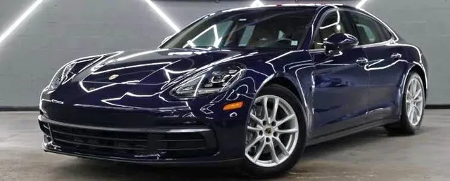 2018 Porsche Panamera 4 Edition Sedan