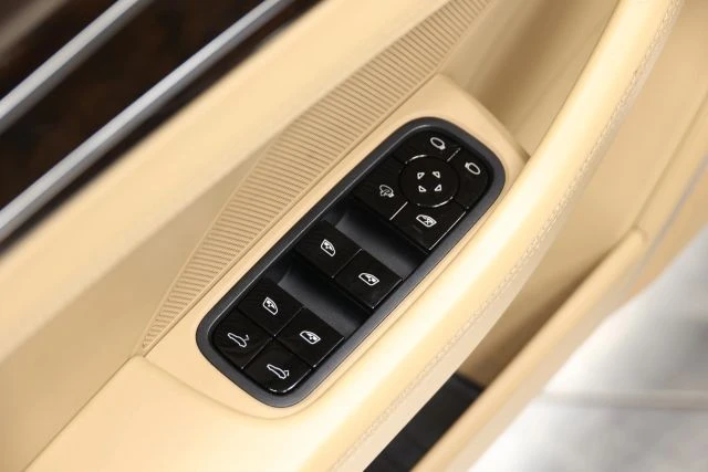 2018 Porsche 971 Panamera - Image 12 of 21