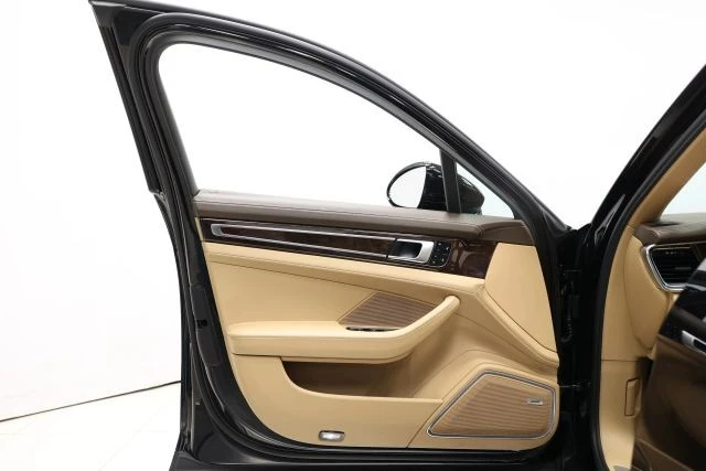 2018 Porsche 971 Panamera - Image 10 of 21