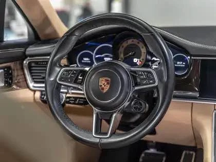 2018 Porsche 971 Panamera - Image 4 of 10