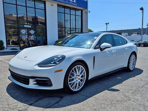 2018 Porsche Panamera 4