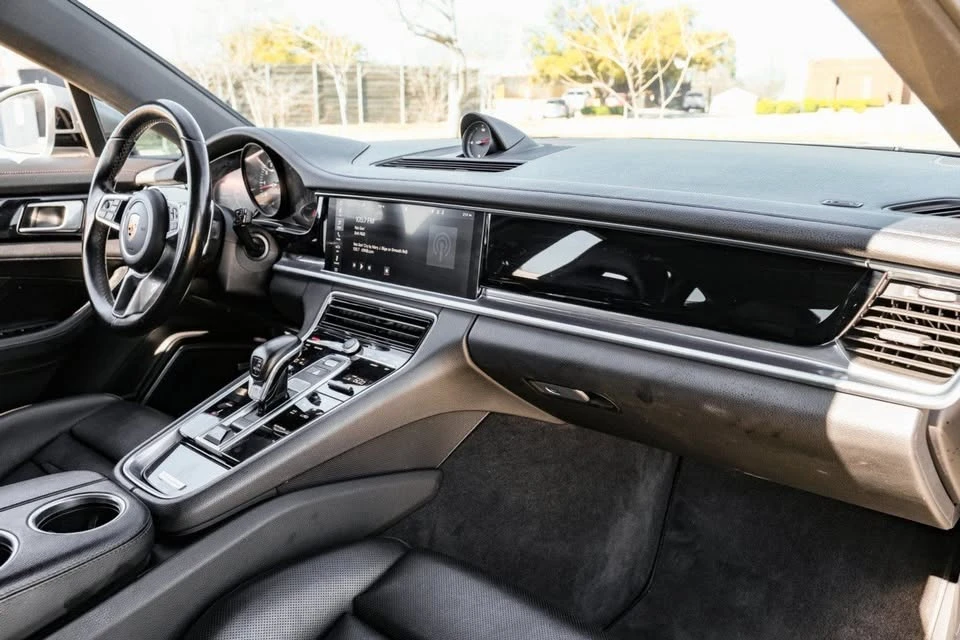 2018 Porsche 971 Panamera - Image 9 of 20