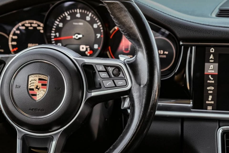 2018 Porsche 971 Panamera - Image 14 of 20