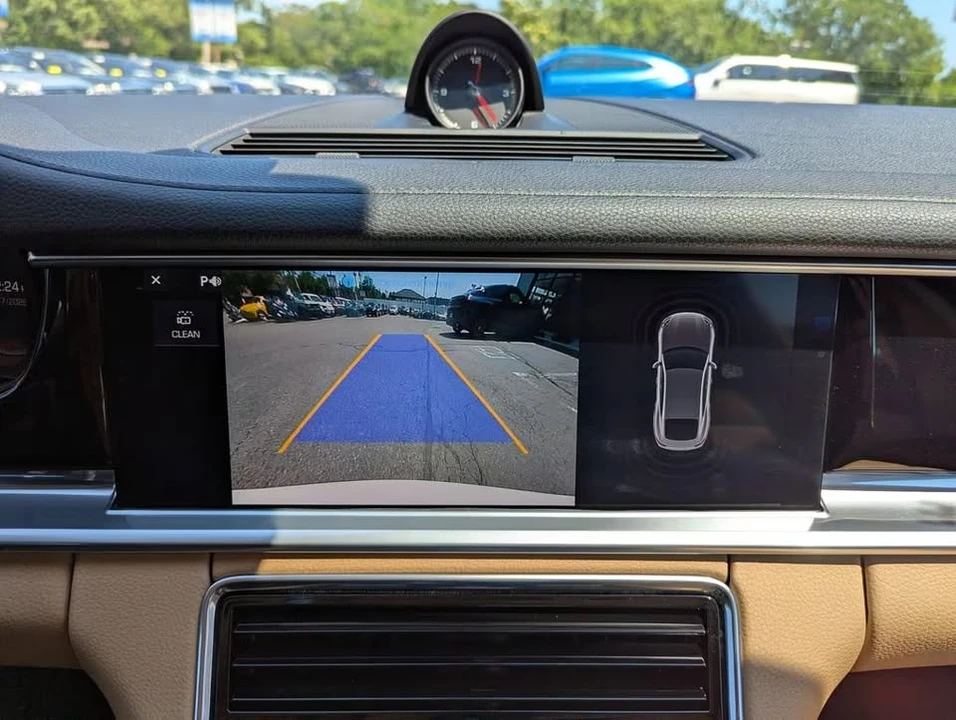2018 Porsche 971 Panamera - Image 7 of 15