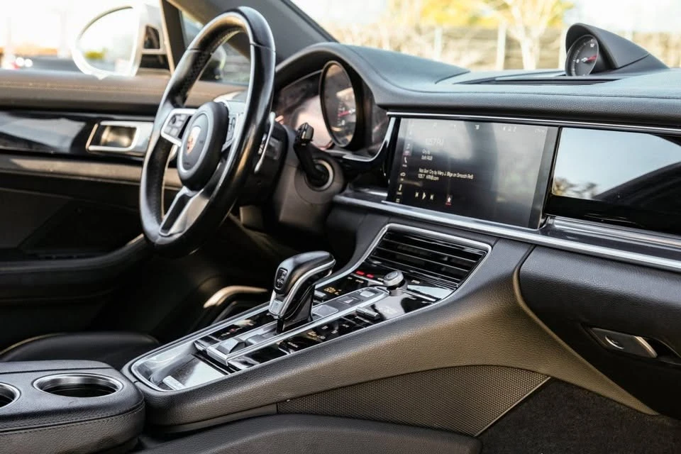 2018 Porsche 971 Panamera - Image 17 of 20