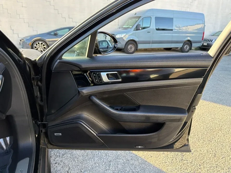 2018 Porsche 971 Panamera - Image 13 of 17