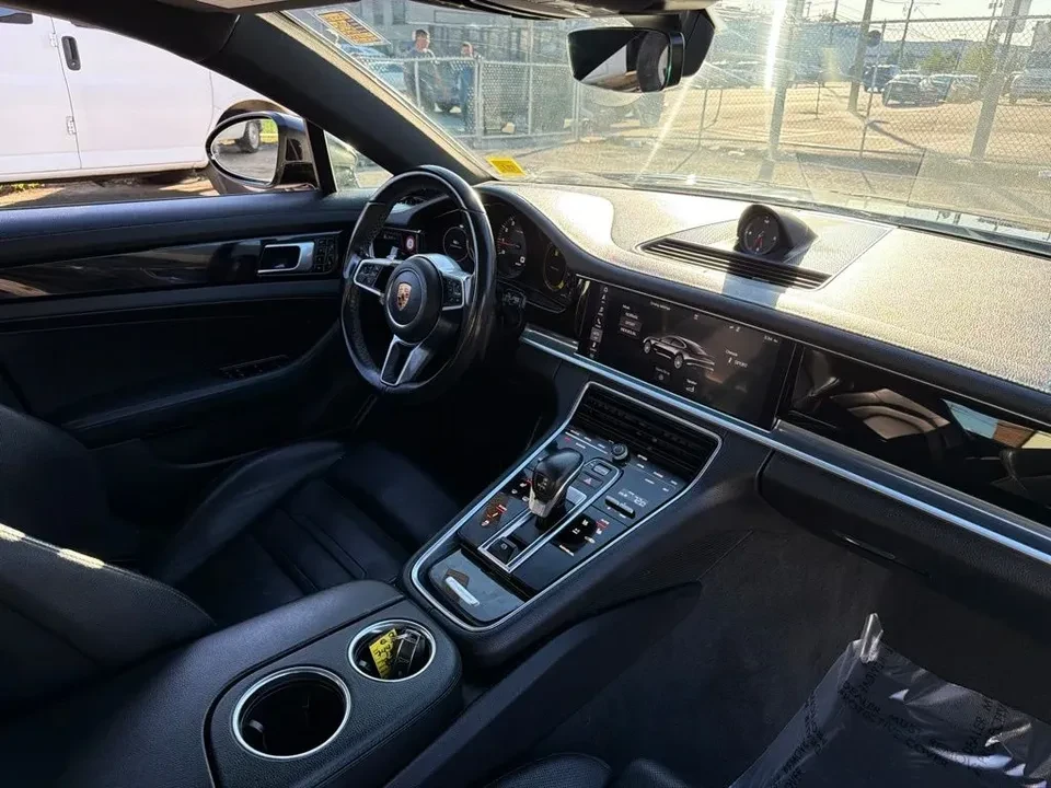 2018 Porsche 971 Panamera - Image 12 of 17