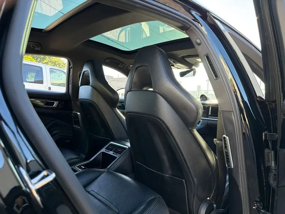 2018 Porsche 971 Panamera - Image 16 of 17