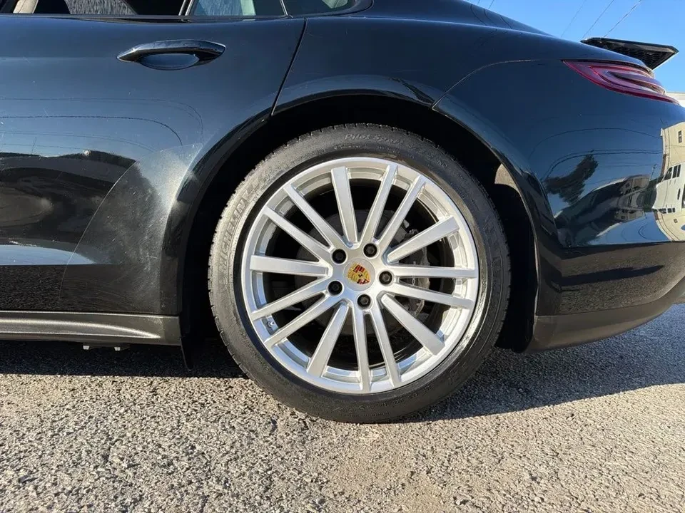 2018 Porsche 971 Panamera - Image 4 of 17