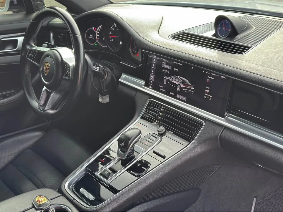 2018 Porsche 971 Panamera - Image 17 of 19