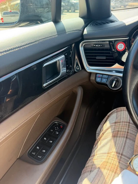 2018 Porsche 971 Panamera - Image 6 of 13