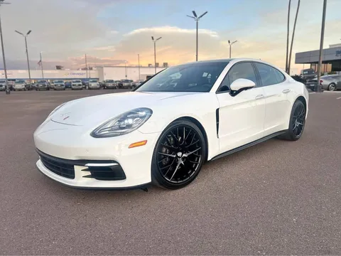 2018 Porsche Panamera 4