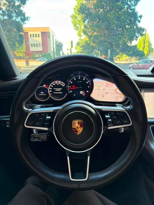2018 Porsche 971 Panamera - Image 19 of 20