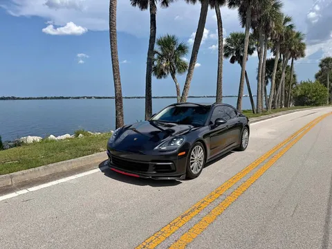 2018 Porsche Panamera 4