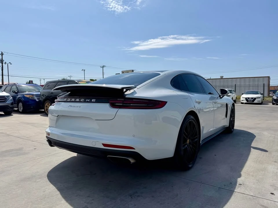 2018 Porsche 971 Panamera - Image 3 of 11