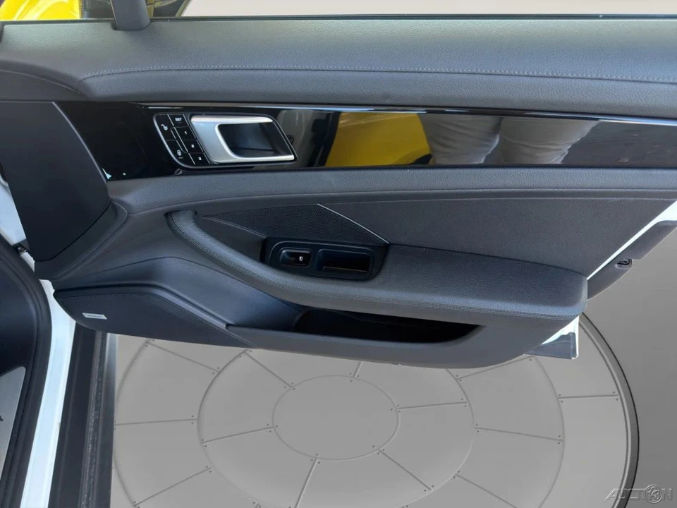 2018 Porsche 971 Panamera - Image 18 of 21