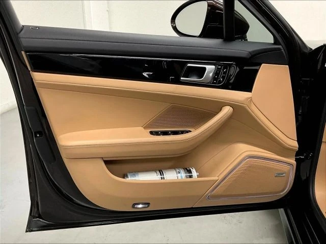 2018 Porsche 971 Panamera - Image 18 of 31