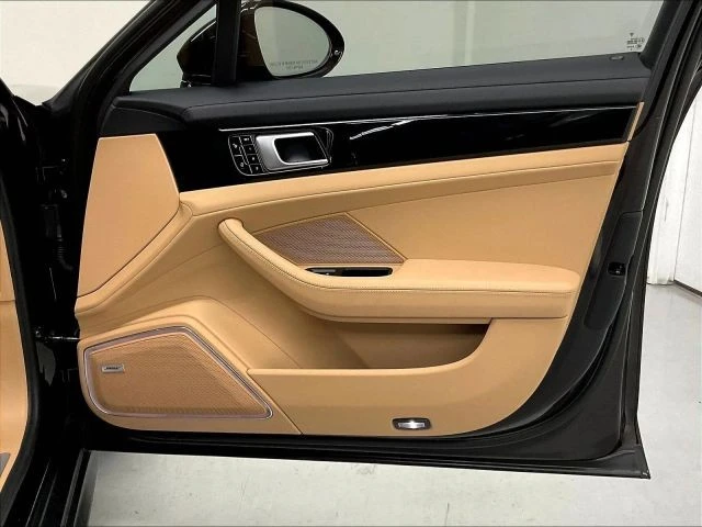 2018 Porsche 971 Panamera - Image 19 of 31