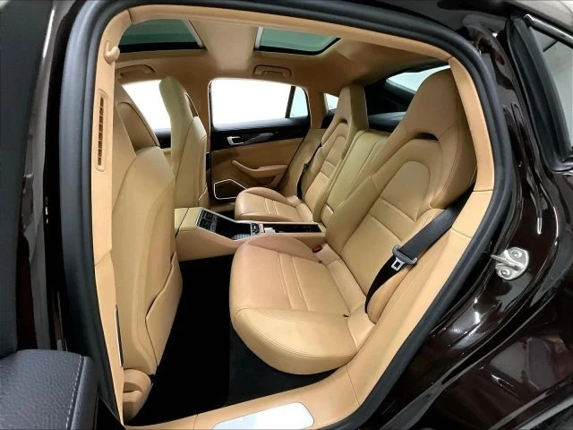 2018 Porsche 971 Panamera - Image 16 of 31