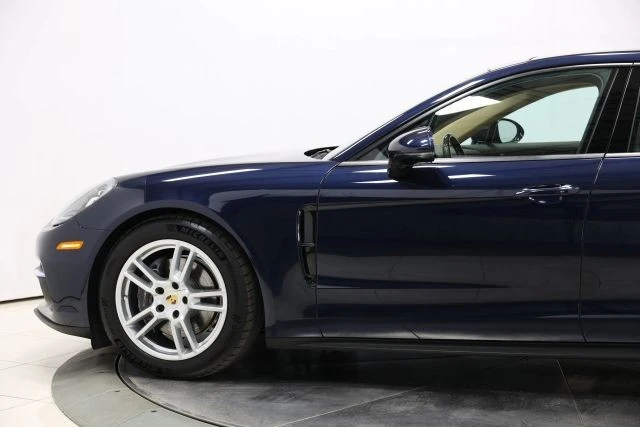 2018 Porsche 971 Panamera - Image 8 of 21