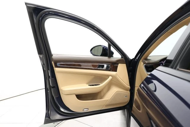 2018 Porsche 971 Panamera - Image 10 of 12
